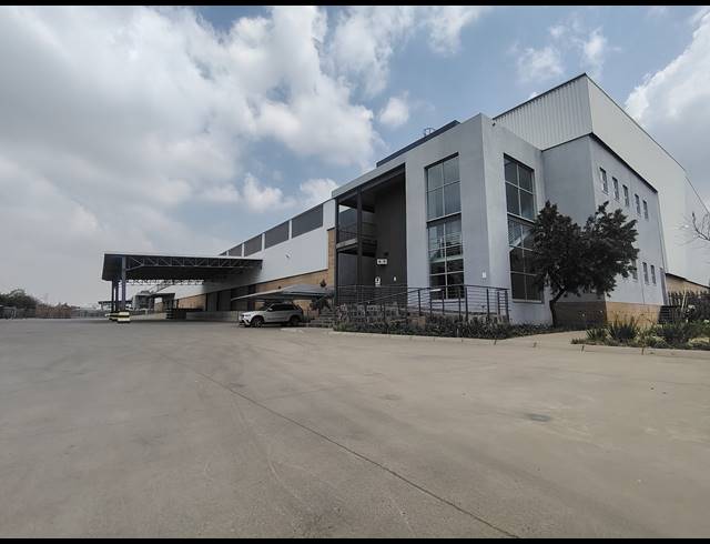 5,861M² WAREHOUSE TO LET IN GOSFORTH PARK